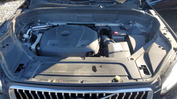Volvo XC90 T5 MOMENTUM 2022