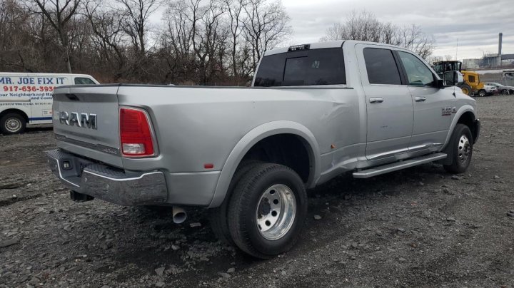 RAM 3500 LONGHORN 2017