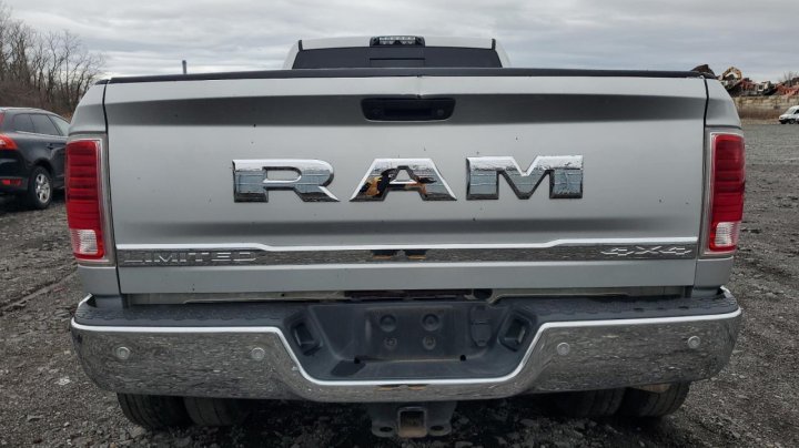 RAM 3500 LONGHORN 2017