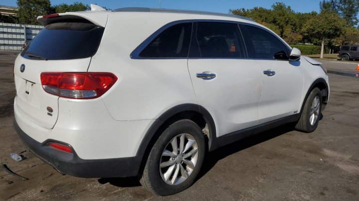 KIA Sorento LX 2016