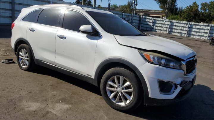 KIA Sorento LX 2016
