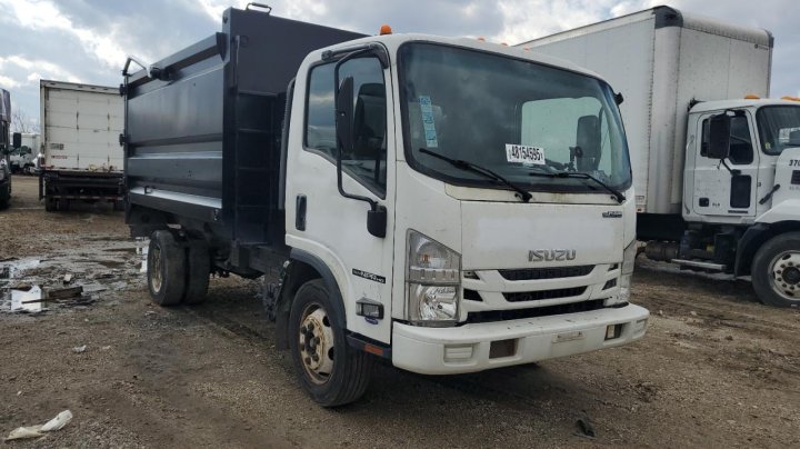 Isuzu NPR  2016