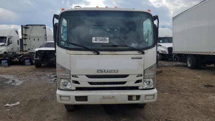 Isuzu NPR  2016