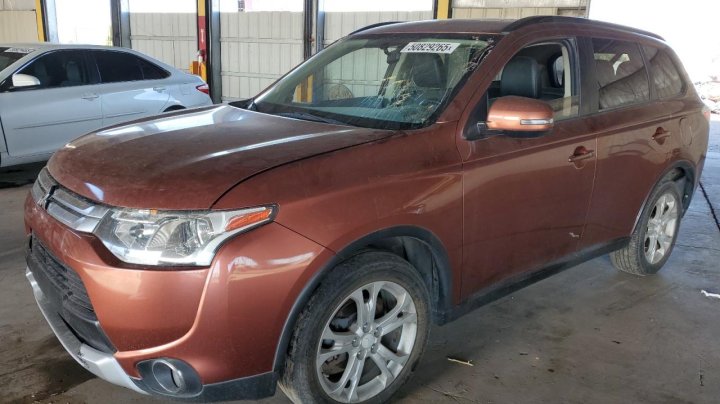Mitsubishi Outlander SE 2015