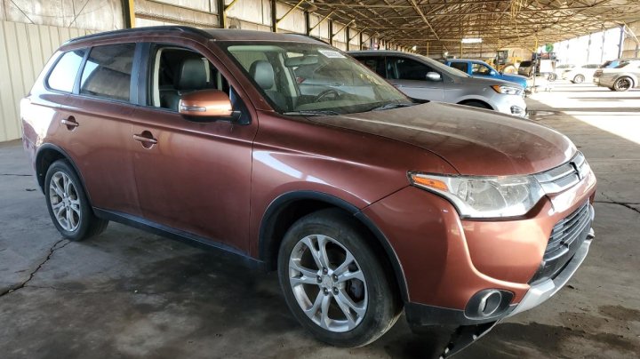 Mitsubishi Outlander SE 2015