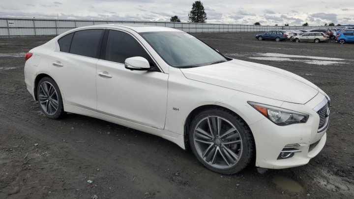 INFINITI Q50 PREMIUM 2016