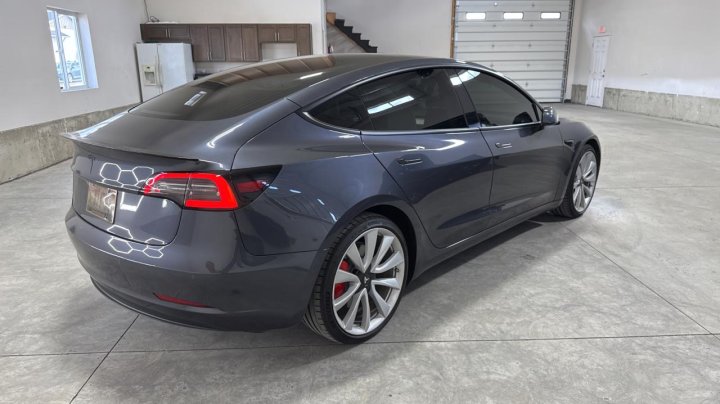 Tesla Model 3  2018