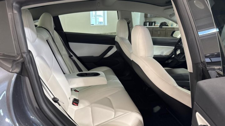 Tesla Model 3  2018