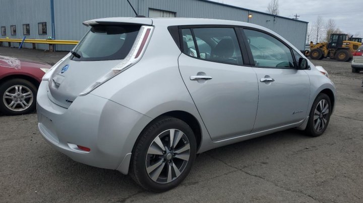 Nissan Leaf SV 2016