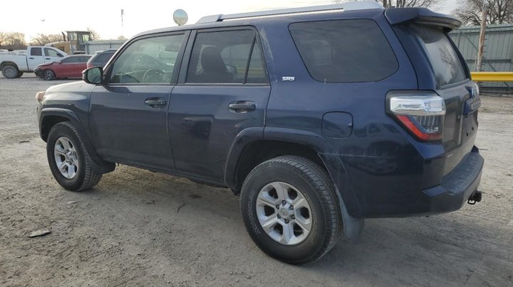 Toyota 4runner SR5 2015