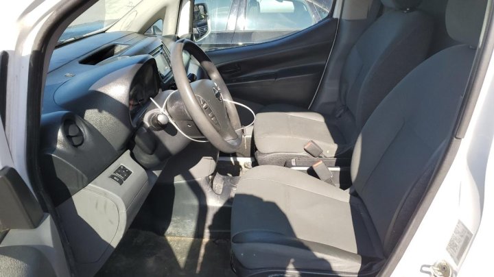 Nissan NV 2.5S 2018