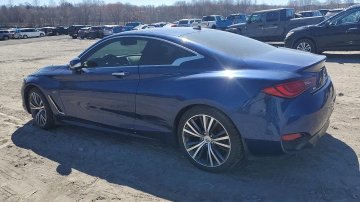 INFINITI Q60 LUXE 300 2018