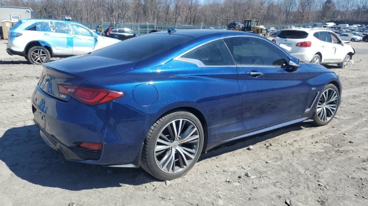 INFINITI Q60 LUXE 300 2018