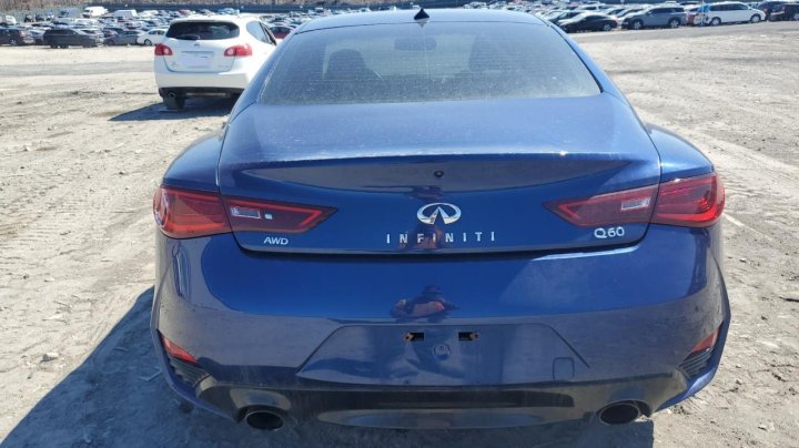 INFINITI Q60 LUXE 300 2018