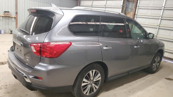 Nissan Pathfinder S 2019