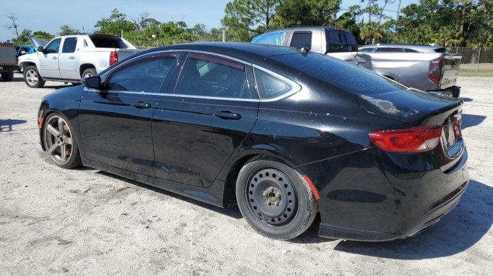 CHRYSLER 200 LIMITED 2015