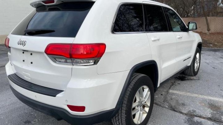 JEEP Grand Cherokee LAREDO 2017