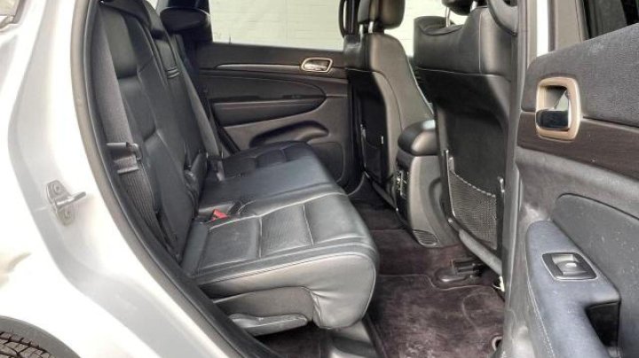 JEEP Grand Cherokee LAREDO 2017
