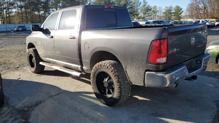 RAM 1500 SLT 2016