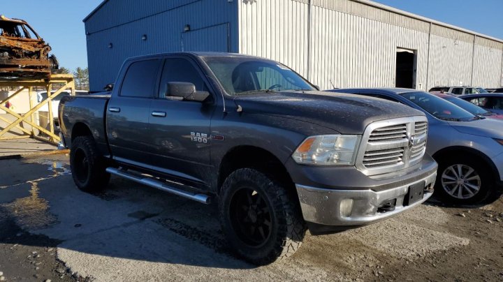 RAM 1500 SLT 2016