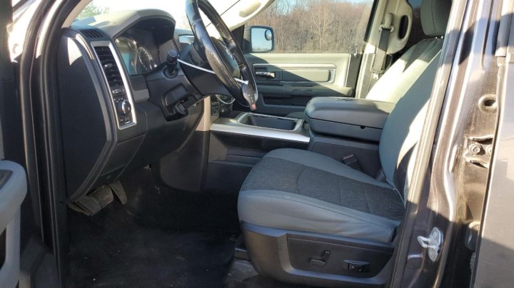 RAM 1500 SLT 2016