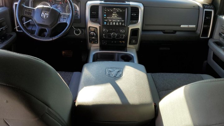RAM 1500 SLT 2016