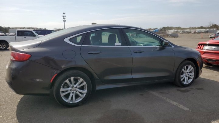 CHRYSLER 200 LIMITED 2016