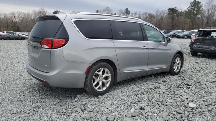 CHRYSLER Pacifica LIMITED 2020