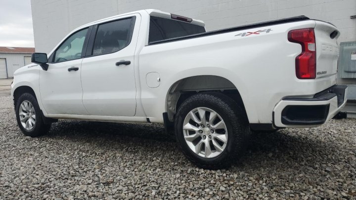 Chevrolet Silverado K1500 CUSTOM 2019