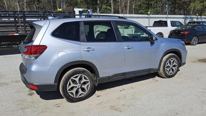 Subaru Forester PREMIUM 2019