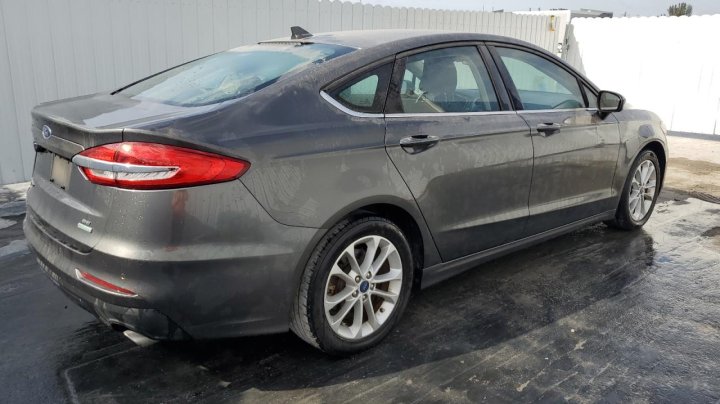 Ford FUSION SE 2019