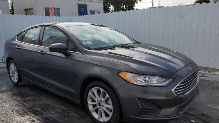 Ford FUSION SE 2019