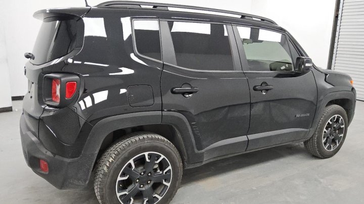 JEEP RENEGADE LATITUDE 2023