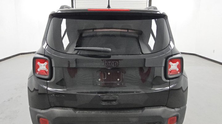 JEEP RENEGADE LATITUDE 2023