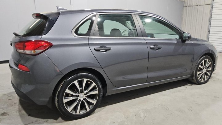 Hyundai Elantra  2018