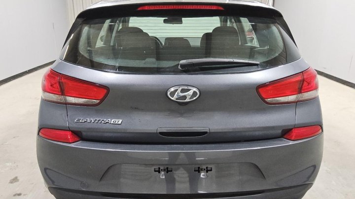 Hyundai Elantra  2018