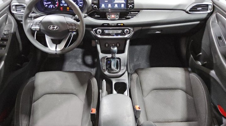Hyundai Elantra  2018