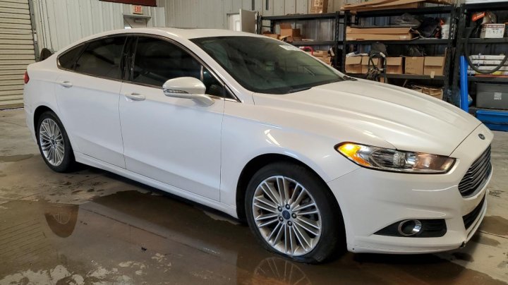 Ford FUSION SE 2016