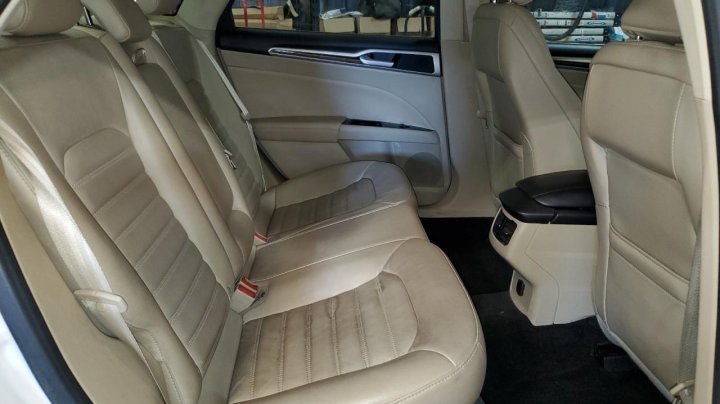 Ford FUSION SE 2016