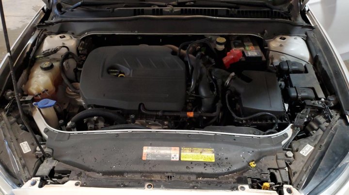 Ford FUSION SE 2016
