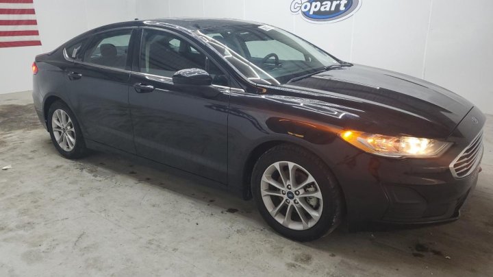Ford FUSION SE 2020