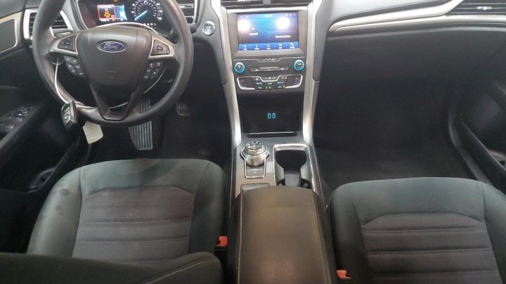 Ford FUSION SE 2020