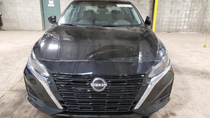 Nissan Altima SV 2023