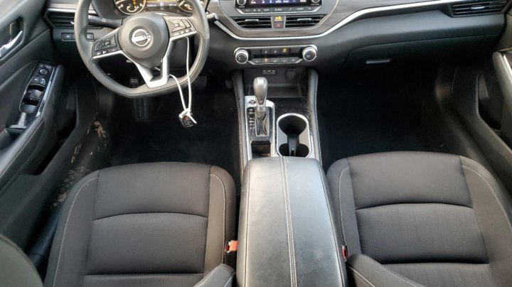 Nissan Altima SV 2023