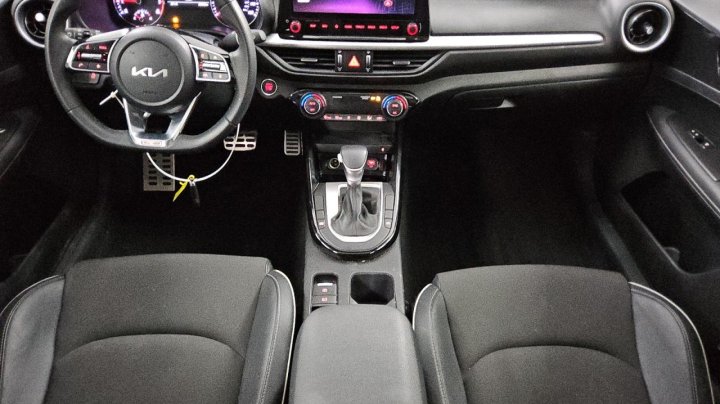 KIA FORTE GT LINE 2024