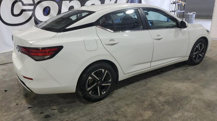 Nissan Sentra SV 2025