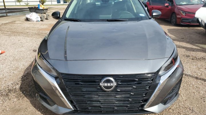 Nissan Altima SV 2025