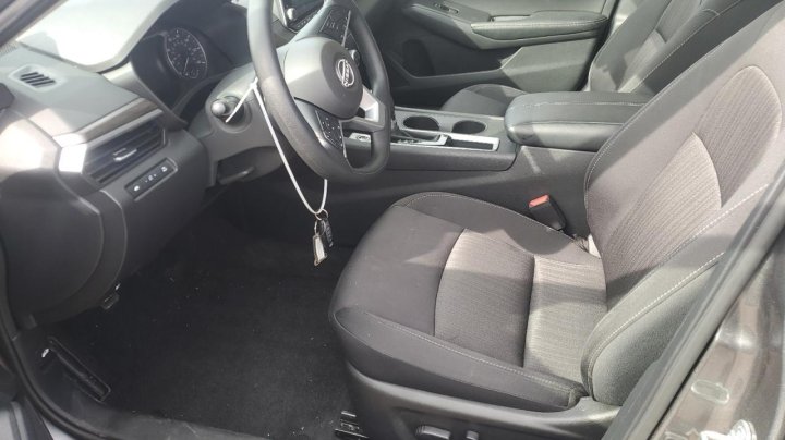 Nissan Altima SV 2025