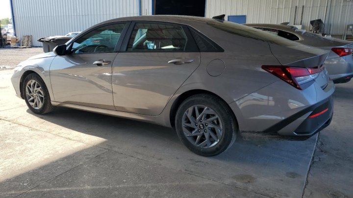Hyundai Elantra SEL 2024