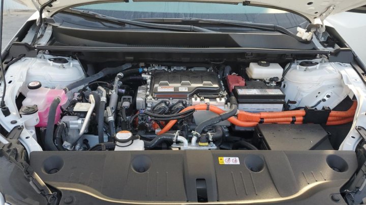 Toyota BZ4X XLE 2024